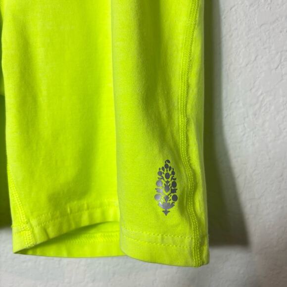 FREE PEOPLE MOVEMENT NEON GREEN SMALL STRETCHY WOMEN SHORTS - Picture 3 of 4